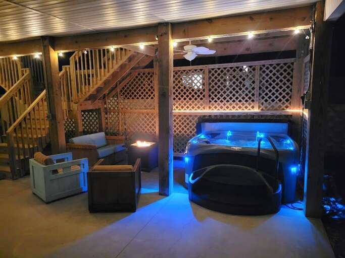 Seating Area / Hot Tub Night Time View Pt 1