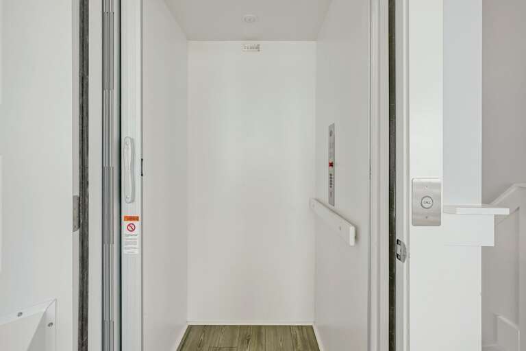 Elevator
CG 4.2023