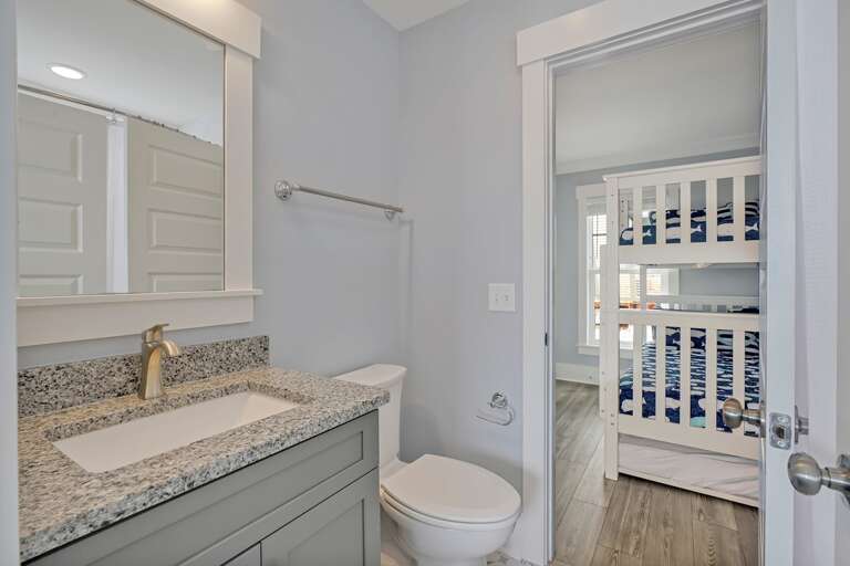 Full bathroom with shower/tub
CG 4.2023