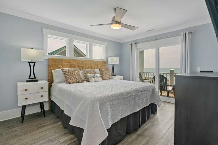 King Bedroom
CG 4.2023