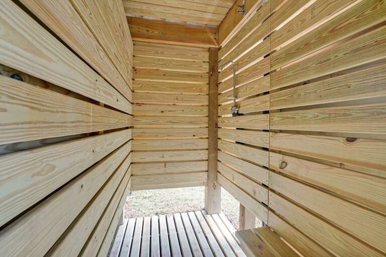 Outdoor Shower
CG 4.2023