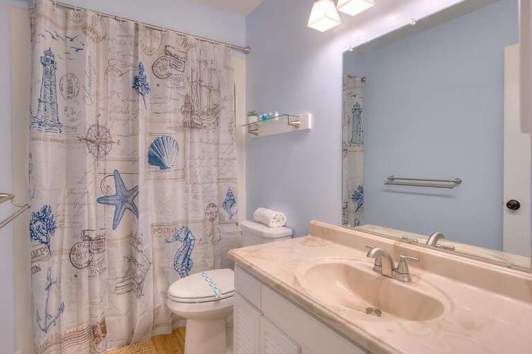 Bathroom 
GW 5.2.23 28
