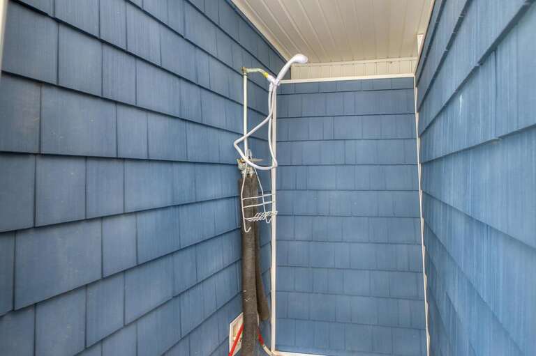 Outdoor shower
GW 5.2.23 35