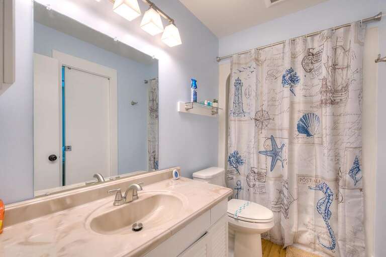 Bathroom 
GW 5.2.23 26