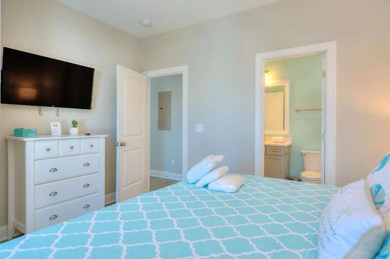 Bedroom 
GW 11.2022