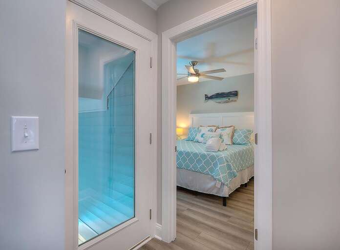 Bedroom 
GW 11.2022