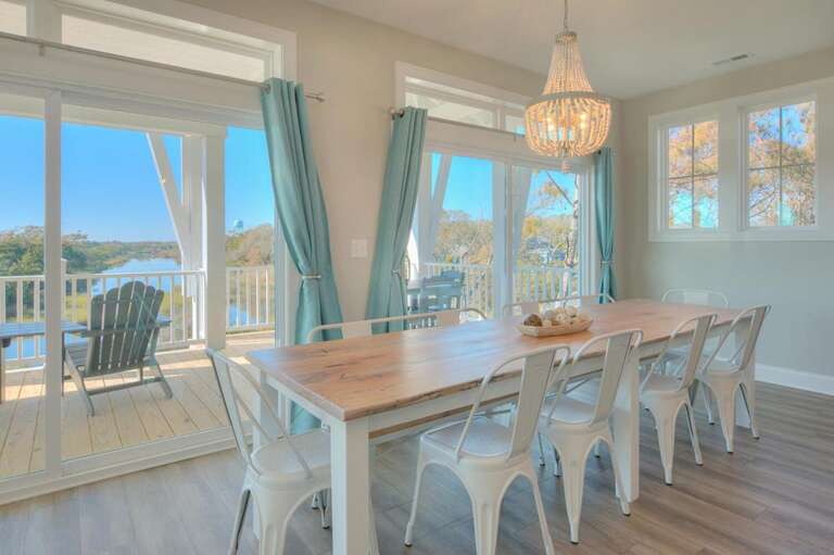 Dining Room
GW 11.2022