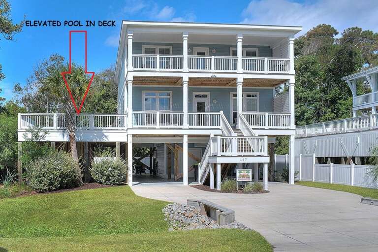 Castin and Relaxin Elevated Pool in Deck