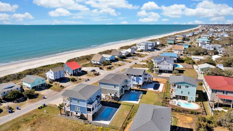 Aerial Views
CG 10.2022