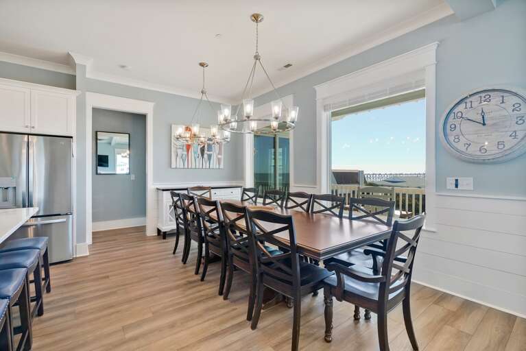 Dining Room
CG 10.2022