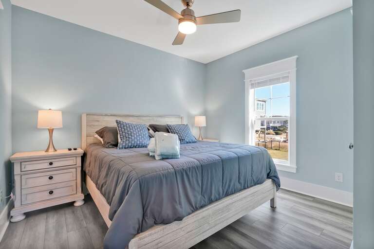 King Bedroom
CG 10.2022