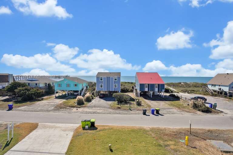 Ocean Views
CG 10.2022