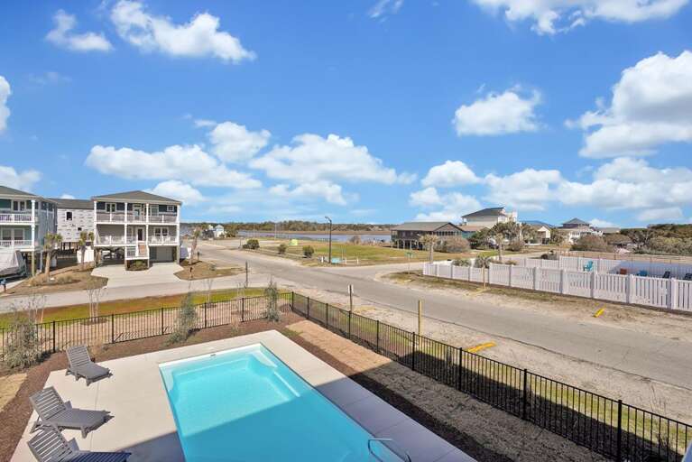 5702WestBeachDrive-05