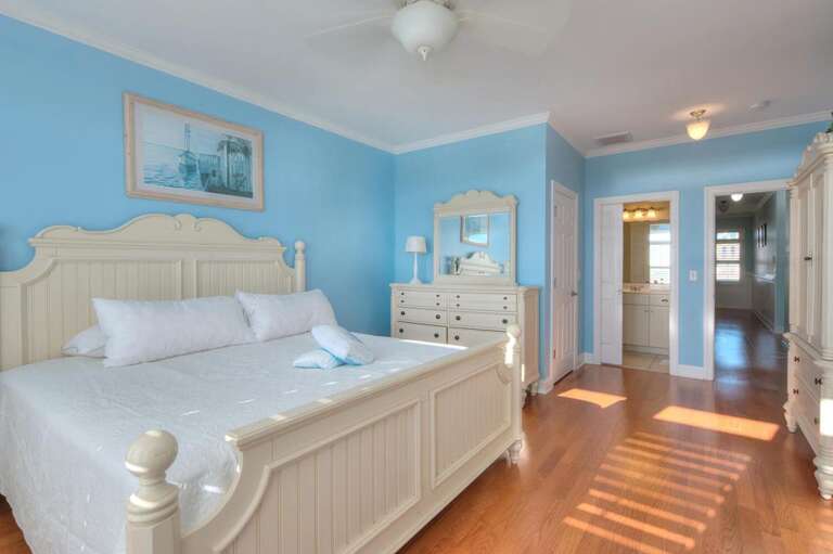 Bedroom 
GW 12.2022