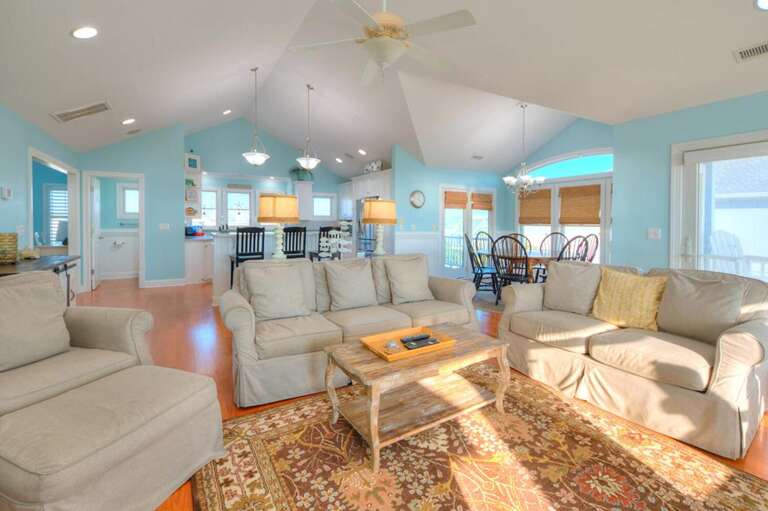 Living Room 
 GW 12.2022