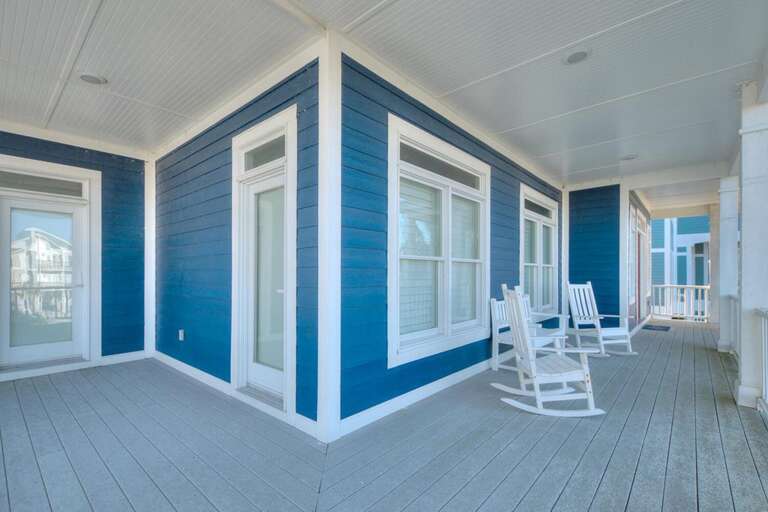 Porch
GW 12.2022