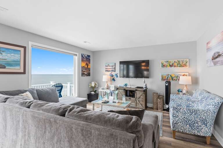 Living Room Ocean View
CAM 8-13-25