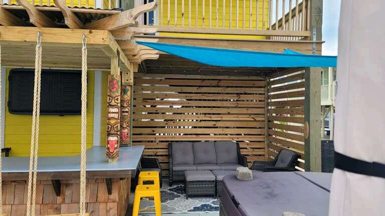 ShortWalk2 O Prelim 1.1 Tiki Bar & Lounge Area