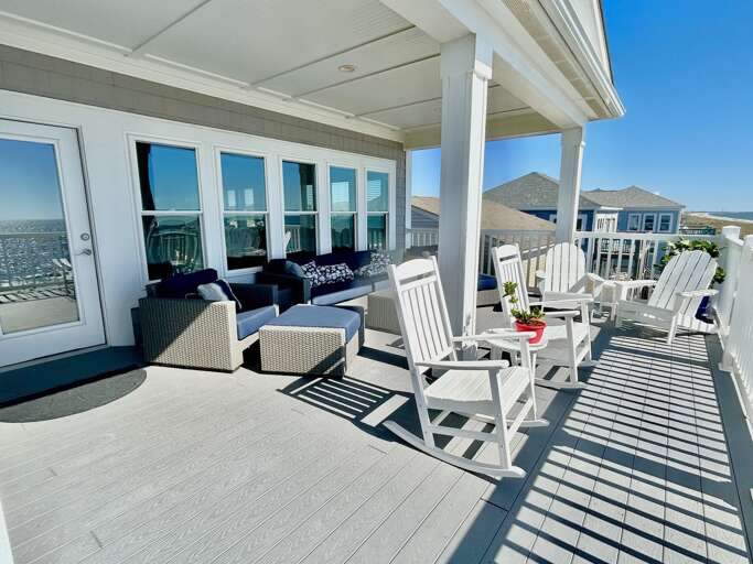 Porch
JR 10.2025