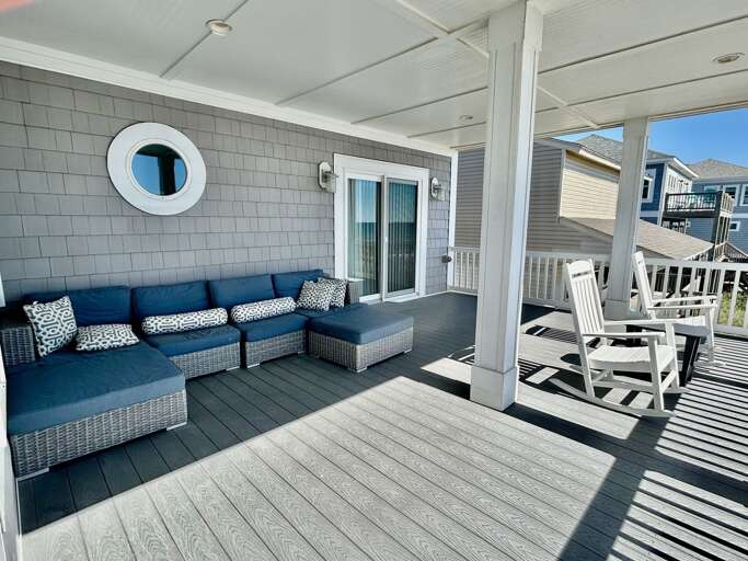 Sitting area
JR 10.2025