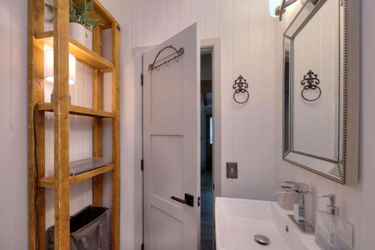 Bathroom 
GW 1.2023