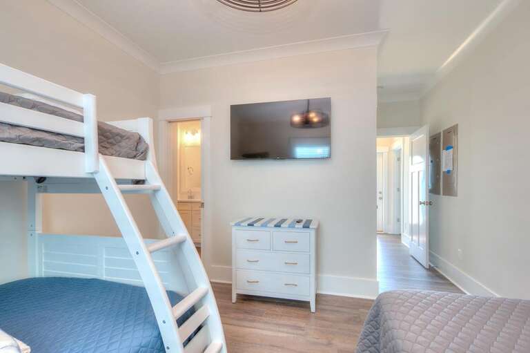 Bedroom 
GW 4.2023