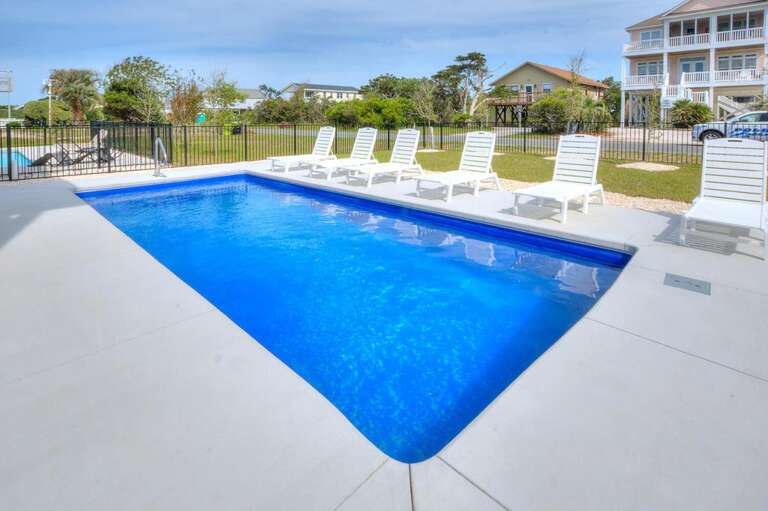 Pool
Reshoot GW 5.5.23