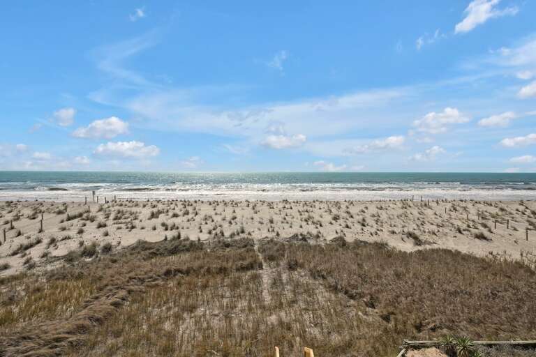 Dunes to the beach 
CG 2.2023