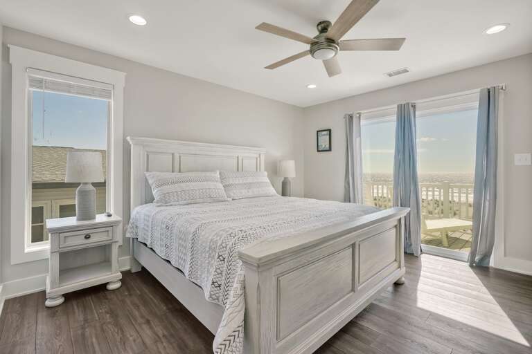 White and Black King Bed
CG 2.2023
