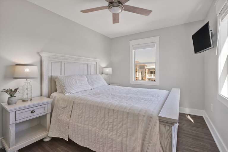 White Queen Bedroom with TV
CG 2.2023