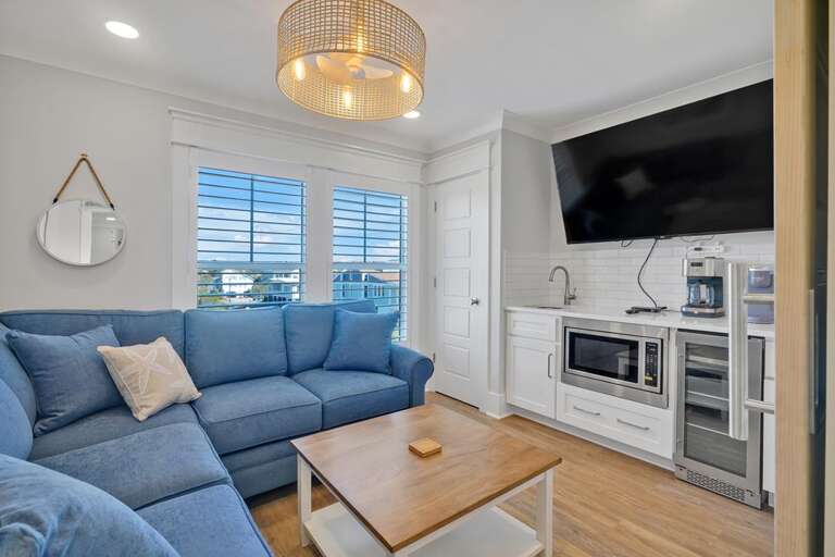 La Vita Bella 32 2nd Flr LR CG 10.20.23