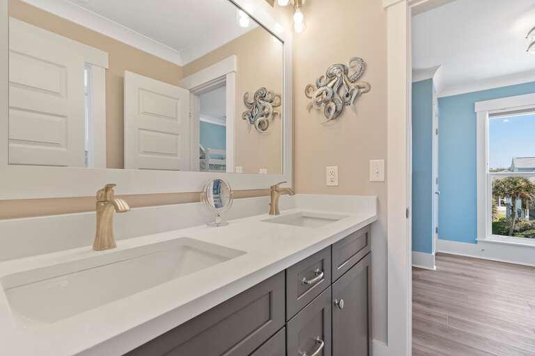 Bathroom 
CS 8.11.23