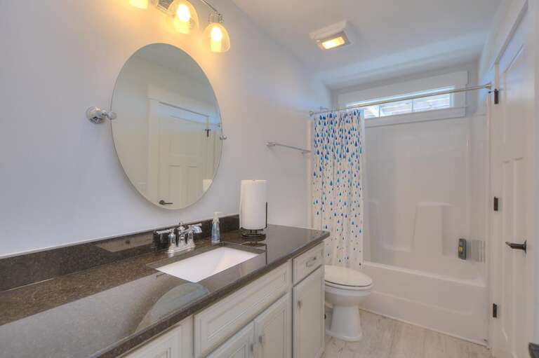 Blue Waves Bathroom 3