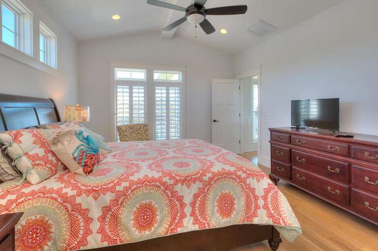 Blue Waves Bedroom 1 Vaulted Ceiling