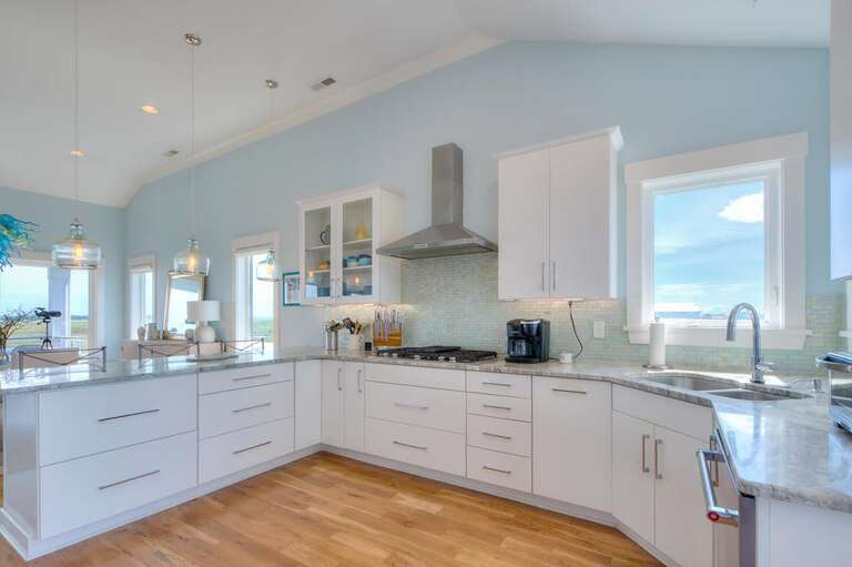 Kitchen Stove and Cabinets
GW 5.22.24