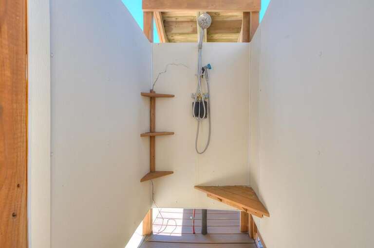 Outdoor shower
GW 5.6.24