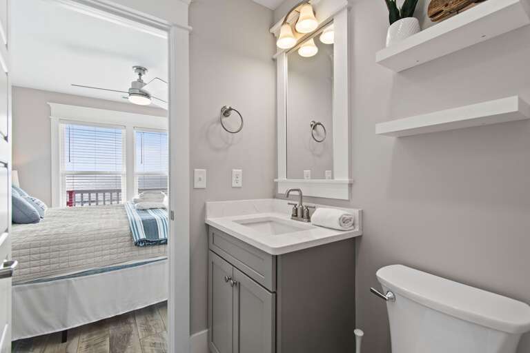 King bedroom/Full Bathroom
CS 1.12.24