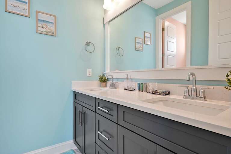 Aquila East 62 CG 4.17.24