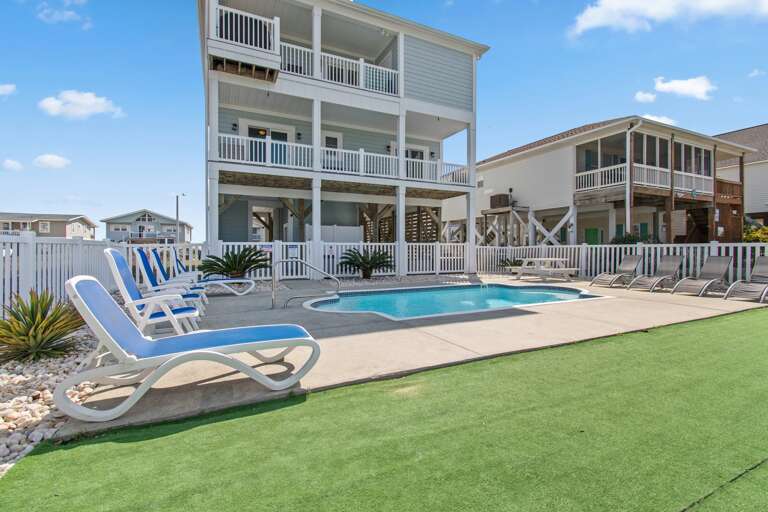 Pool
Patio
CS 3.16.24
