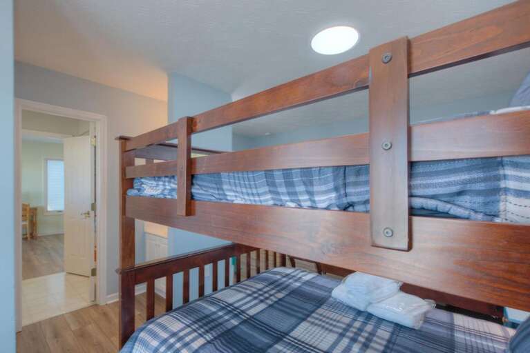 Coral House 33 GW 11-21-25