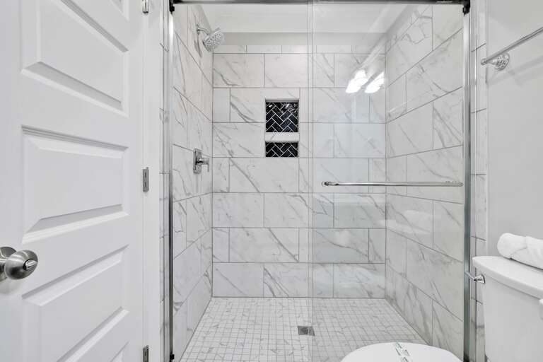 Full Bathroom with walk in shower
CG 4.12.25