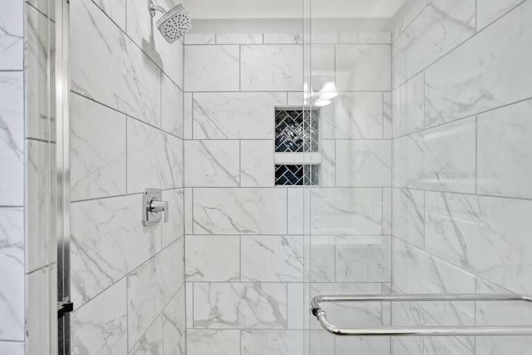 Full Bathroom with walk in shower
CG 4.12.25