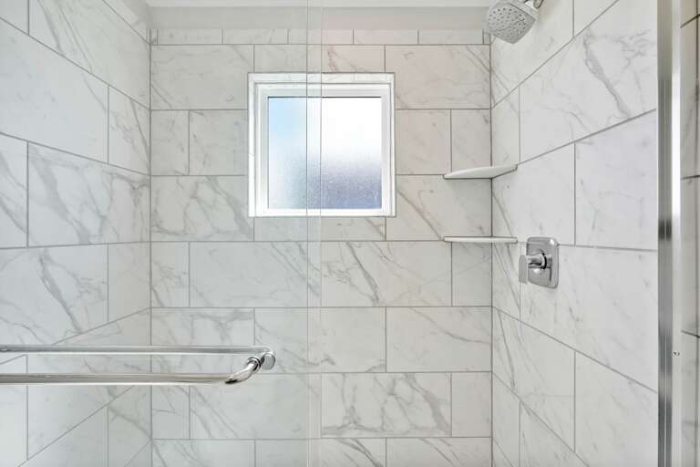 Full Bathroom with walk in shower
CG 4.12.25