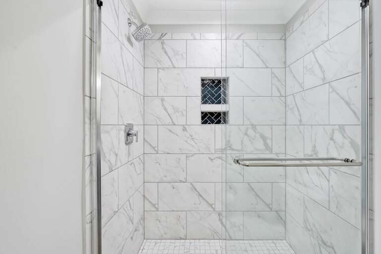 Full Bathroom with walk in shower
CG 4.12.25