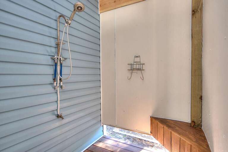 Outdoor shower
GW 1.23.24
