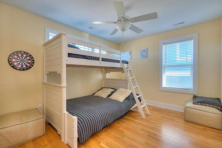 Bunk bed twin/full with twin trundle
GW 2.6.24