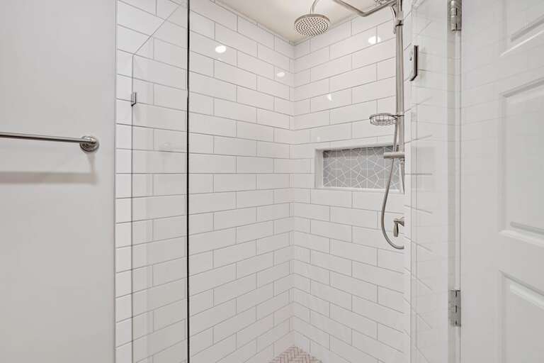 Suite Emotion 43 CG 10.4.24