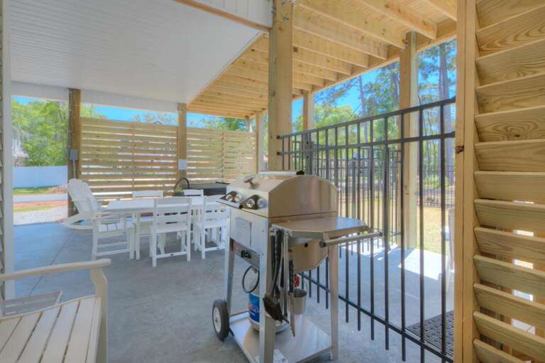 Picnic Table and Grill
GW.5-5-25