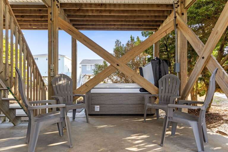 Sitting area
v