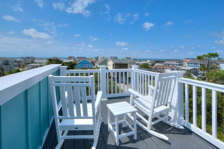 Peaceful Oaks 2 Rooftop Deck GW 7.3.24